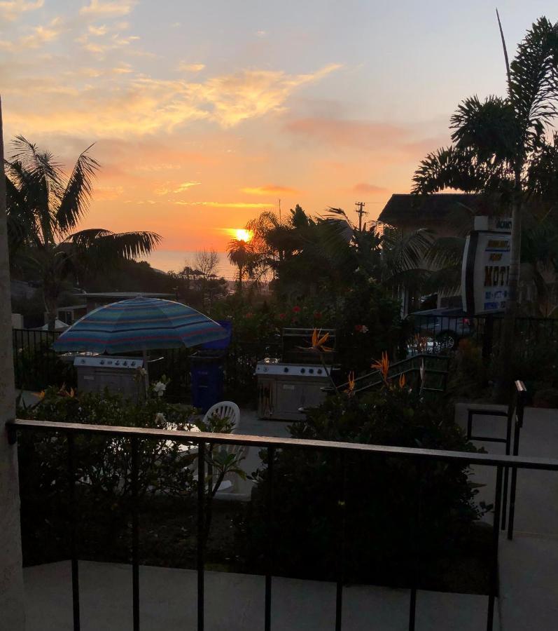 אנסיניטס Moonlight Beach Motel מראה חיצוני תמונה